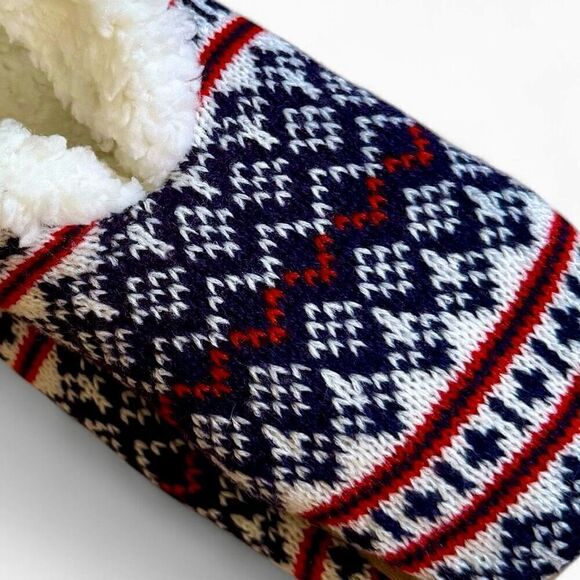 NWT Mixit Women’s 1-Pair Sherpa Slipper Socks (L/XL) Sweater Blue Fair Isle, Was - Picture 3 of 7